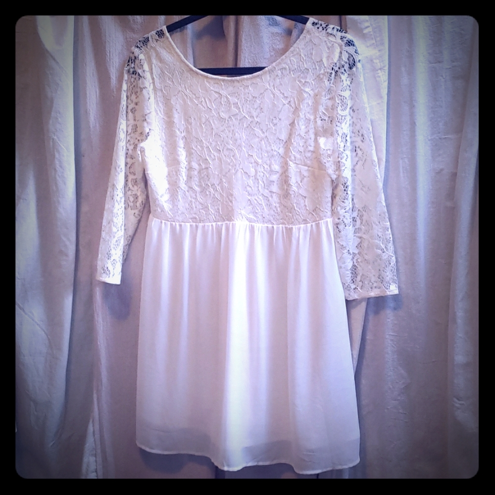 Lace Baby Doll Dress Sheer skirt lined sz Small